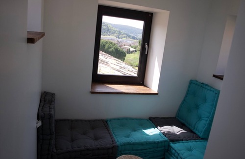 Vallon-Pont-d'Arc Cottage | LAURIERS-MAGNIFICENT COTTAGE IN VALLON PONT D'ARC - cleaning and linens included