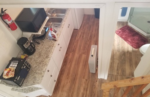 Sequim Cabin | Lavender fairie dust Cottage/Tiny House ENTIRE SPACE HUGE Monthly DISC WIFI*W/D
