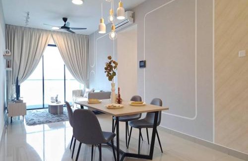Maluri Apartment | Lavile Premier Suite Cheras 5 - 6 pax 3R2B