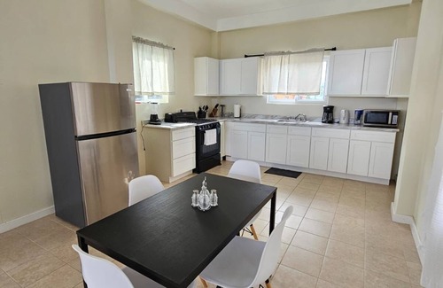 St. George's Apartment | Lavish 1 bedroom in St. George