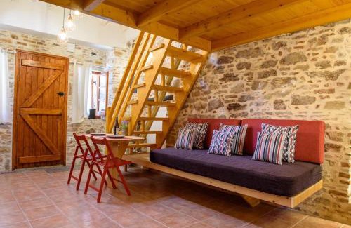 Lavreotiki Apartment | Lavrio stone house 5 min from the centre/port