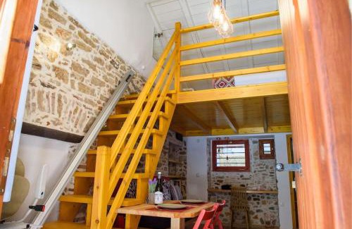 Lavreotiki Apartment | Lavrio stone house 5 min from the centre/port