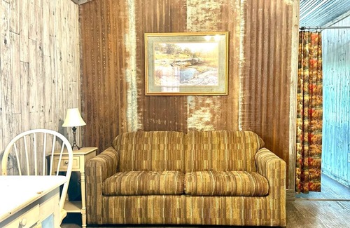 Llano Cabin | Lawrence's Llano River Tiny Haus #2