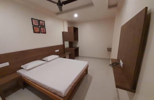 Kolhapur Hotel | Laxmi Visava