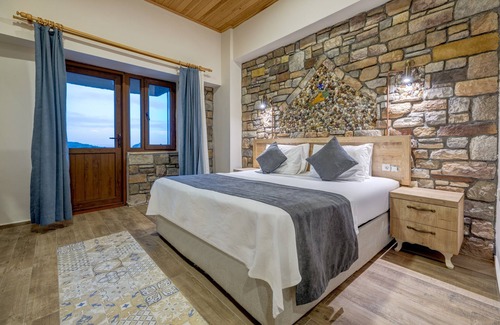 Gokceada Hotel | Laz Koyu Konukevi