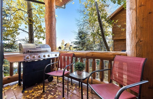 Park City House | Lazy Bear Log Cabin | Canyons Park