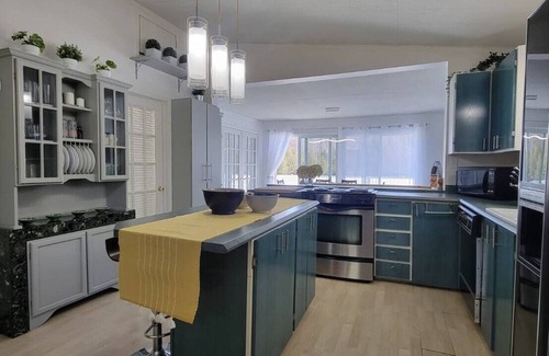 Amherst Cottage | Lazy Lake – Lakefront, close to Tremblant