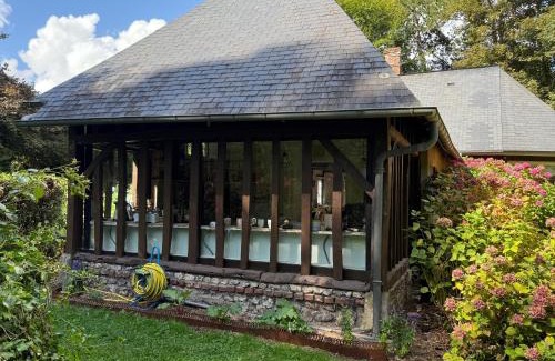 Luneray House | Lazy Lane