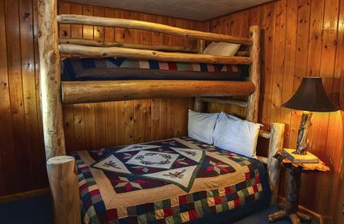 Estes Park House | Lazy R Cottages- 2 cabin