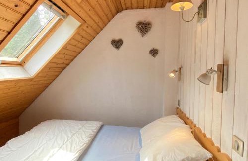 Cauterets Apartment | Le 103. Chalet 3 chambres. Terrasse. Parking. wifi.