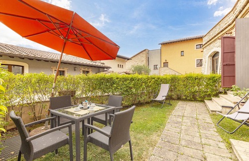 Ficulle Apartment | Le Acetaie With Shared Pool, Ficulle, Italy