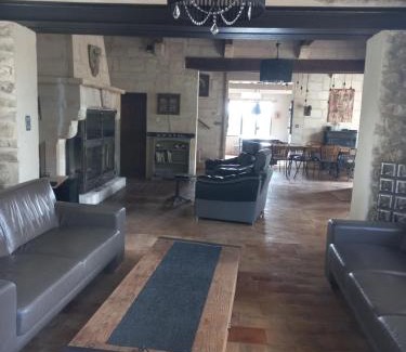 Chateauneuf-de-Gadagne Villa | Le Bastion des Papes