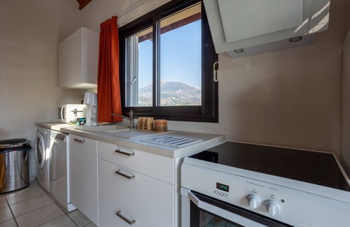 Savines-le-Lac Apartment | Le Bleuet du Lac - Appartement avec Terrasse Vue Lac