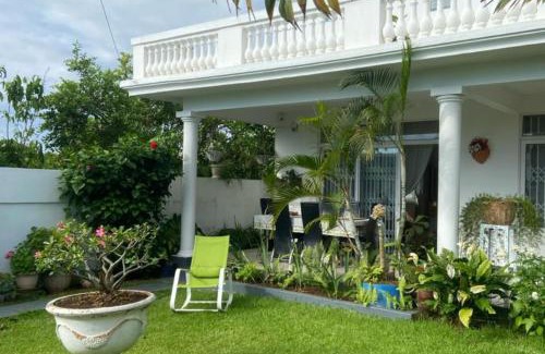Gros Cailloux Villa | Le Botanic Oasis 3 beds summer vacation private villa with private pool and garden albion