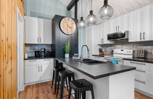 Sainte-Lucie-des-Laurentides Ski Chalet | Le1603 - Le Petit Caribou - Chalet spa et plage