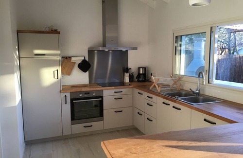 Cap d'Agde House | Le Cabanon de la Plage, a charming cottage located 50m from the beach!