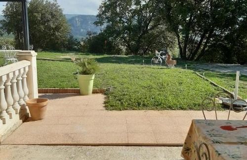 Viviers Apartment | LE CALME
