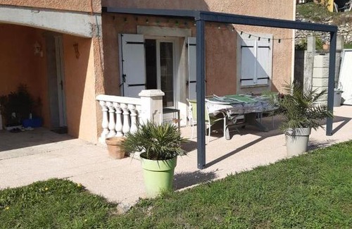 Viviers Apartment | LE CALME