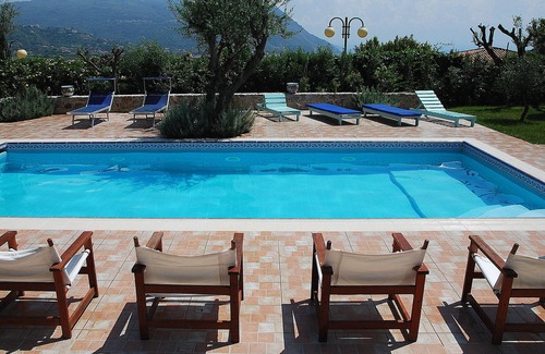 Ricadi Hotel | Le case della scogliera