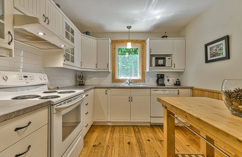 St-Adolphe-d'Howard Ski Chalet | Le Chalet du Lac Vert - Saint-Adolphe-d'Howard - SPA, Fireplace, Lake Access