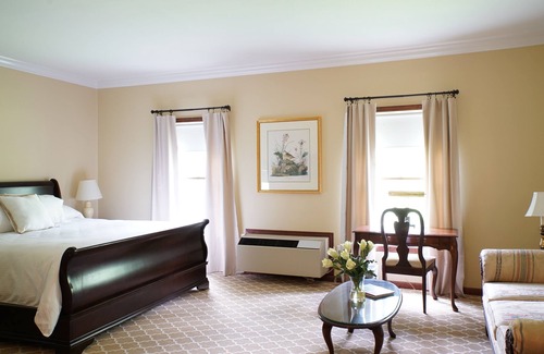 Town of East Fishkill Hotel | Le Chambord at Curry Estate