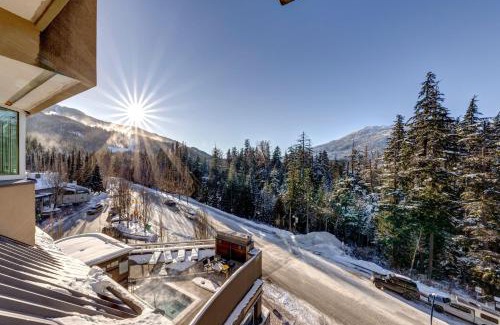 Blackcomb Apartment | Le Chamois 504 - Upper Village