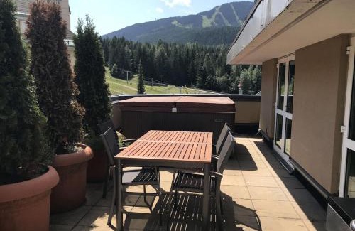 Blackcomb Apartment | Le Chamois 508 by Outpost Whistler