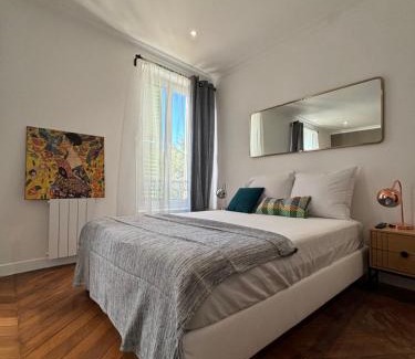 Les Gondoles Apartment | Le Charmant - Parking Gratuit, Wifi, RER C Choisy-le-Roi