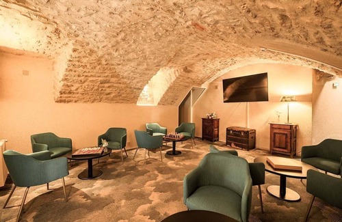 Onet-le-Chateau Hotel | Le Chateau de Fontanges