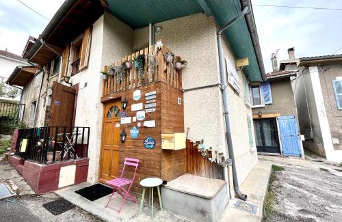 Renage Apartment | Le Clocher, Studio duplex avec clim
