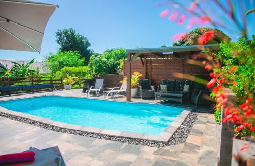 La Grande Montee Apartment | LE COLONIAL, T4 à 5 mn Aeroport dans villa de standing