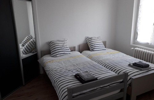 Savigny-Levescault Hotel | Le Corto