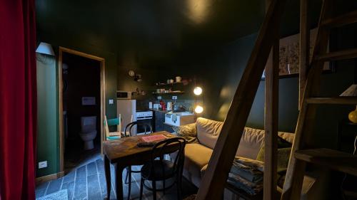 L'Ile-Bouchard House | Le Cottage et la Tiny des Cartes - 2 maisons