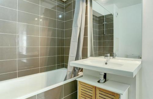 Saint-Cyr-l'Ecole Apartment | Le Curie - Saint Cyr