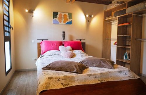 Saint-Andre Ski Chalet | le domaine de jade