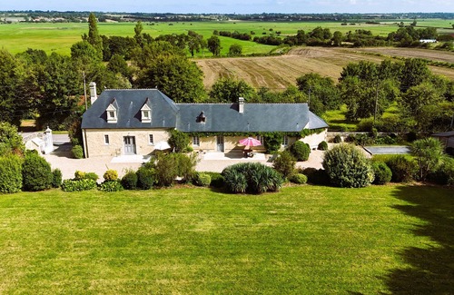 Monfreville Cottage | Le domaine des roseraies, Omaha Beach, Maupassant gîte