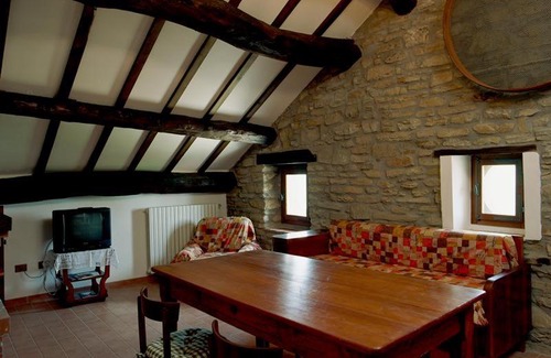 Castel del Rio Apartment | Le Fontanelle