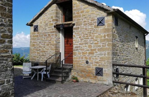 Castel del Rio Apartment | Le Fontanelle