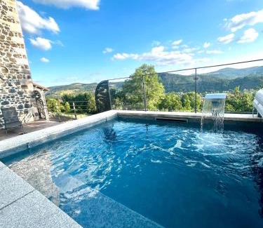 Coubon House | Le gîte de la Bonne Amie