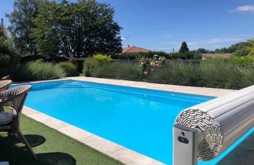 Charente House | Le gîte de Lou - Piscine privative et massages Bien-être
