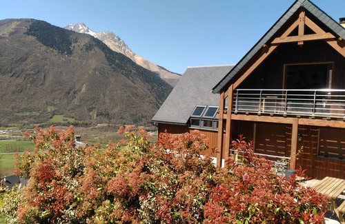 Camparan Ski Chalet | LE GRAND CHALET WITH SPA AND SAUNA near Saint Lary Soulan