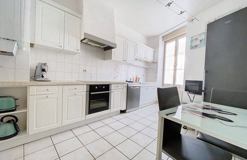Faubourg-Raines Apartment | Le Grand Jaures Near town center