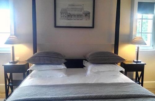 Beaulieu-les-Loches House | Le Grand Presbytère de Beaulieu