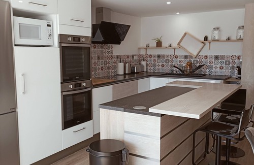 Plaine-D'Argenson House | Le Hangar de Papi * in the countryside with heated pool