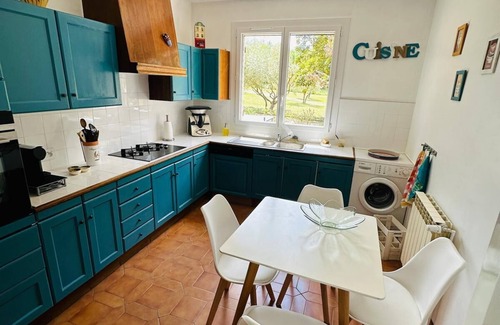 Grand Sud House | Le Havre provençal de Luynes - Charming Villa with Pool Near Aix-en-Provence