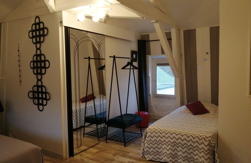 Meyronne House | Le Kouloury