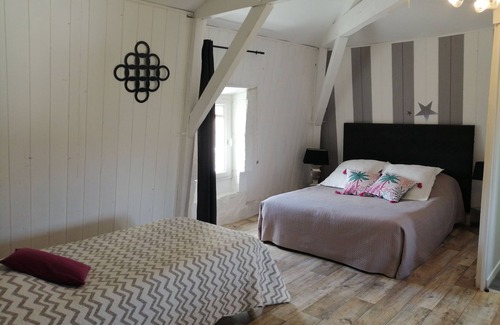 Meyronne House | Le Kouloury