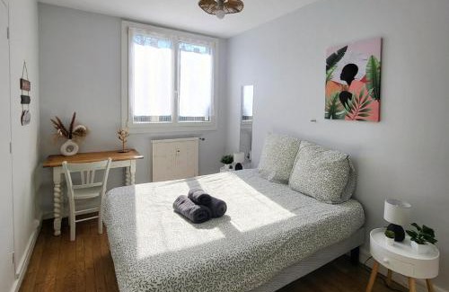 Faubourg-Raines Apartment | LE LOGIS DE L'ARQUEBUSE GARE, Centre ville et Cité Gastronomique