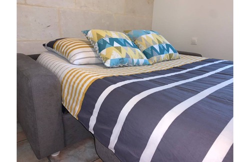Chauray Apartment | ⭐Le Lumineux⭐ Downtown - Wi-Fi - Free parking