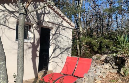 Saint Alban Auriolles Apartment | Le Mazet, studio climatisé avec accès piscine